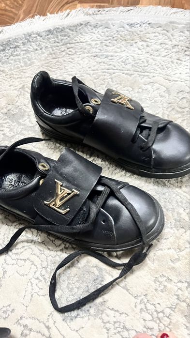 Обувь из натуральной кожи с ортопедической стелькой.