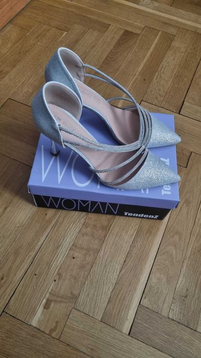 Бутикова бална рокля