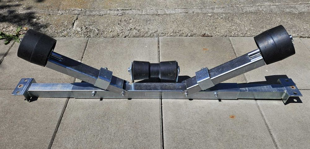 Suport cu role de chila pentru peridoc barca