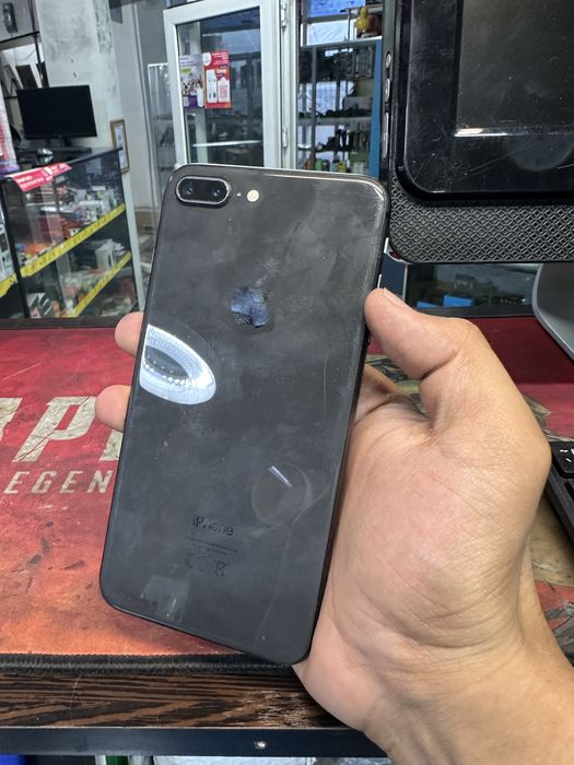 Iphone 8 plus / 64 gb