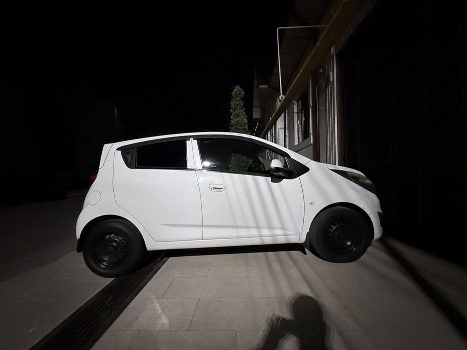 Chevrolet Spark 2015-yil 2-pozitsiya
