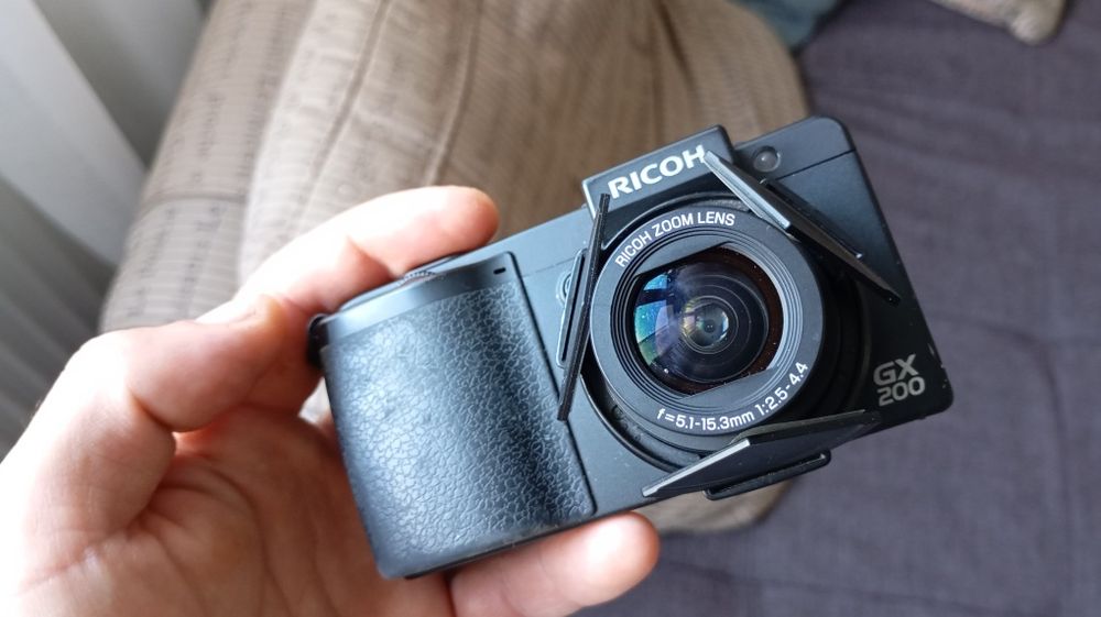 Ricoh Gx200 camera foto