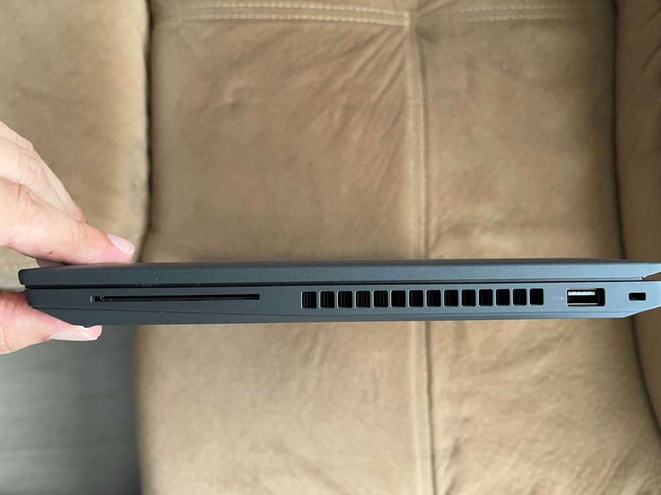 Lenovo ThinkPad P14s Gen 4 (AMD)