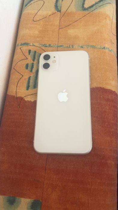 Iphone 11 Alb + husa