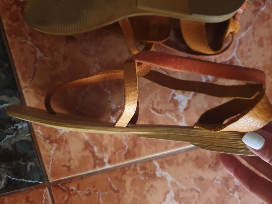 Дамски сандали-два модела и балеринки