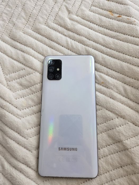 Самсунг А71 продам