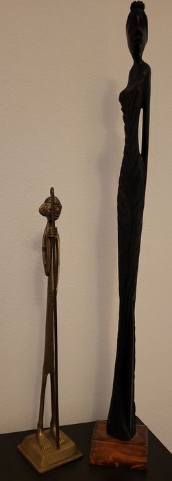 Statuete India și Cuba