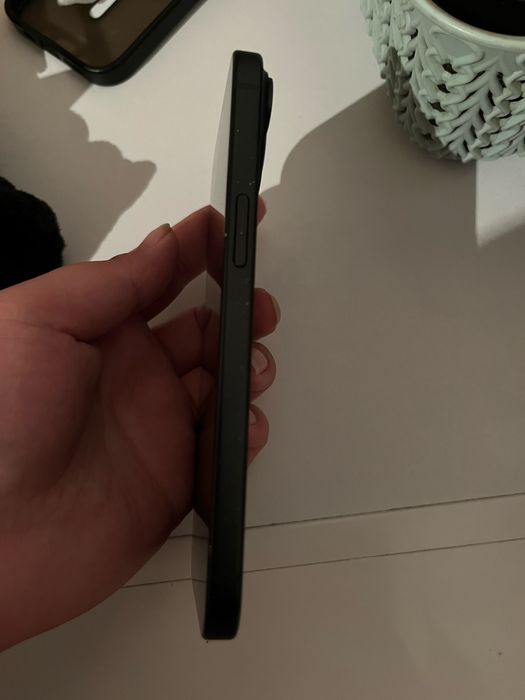 Продам телефон iphone 15