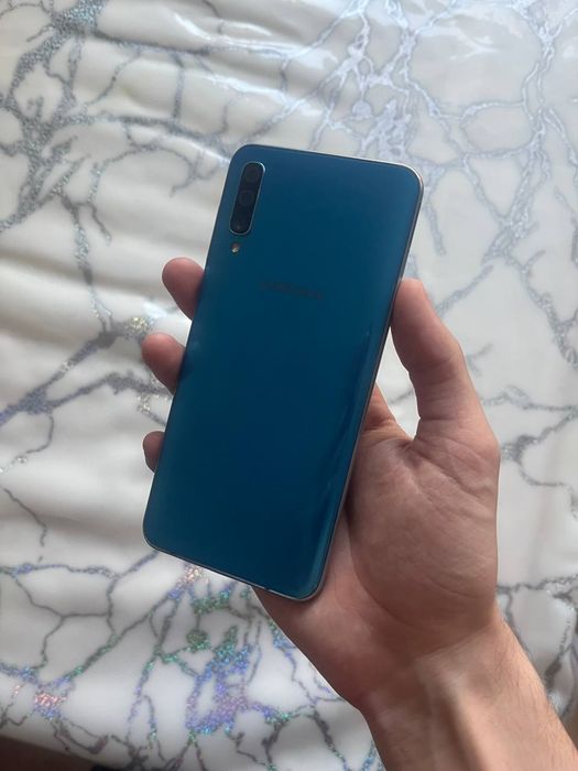 Samsung A50 blue
