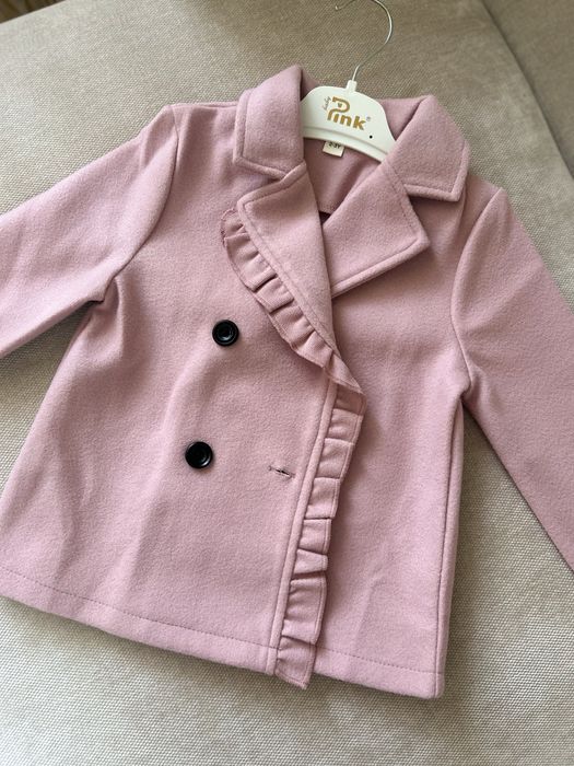 Укороченное пальто для девочки