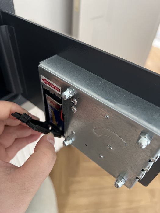 Продам сейф как новый