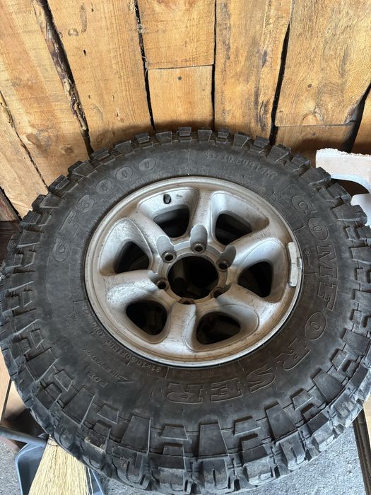 Продам резину с дисками новая