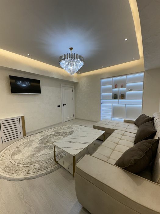 Цум (Ц-7) 2-х комнатна квартира 7-этаж 5 минут 110 школа метро Ойбек