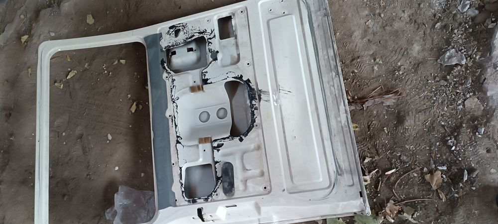 Дамас чап тарап эшиги