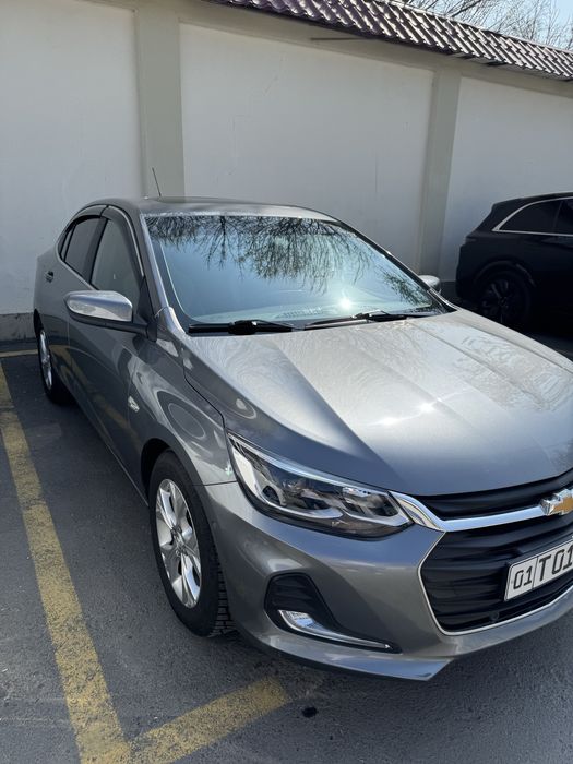 Продается автомобиль onix premier