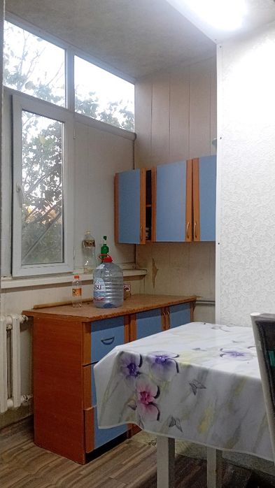 продам 1 ком. кв. в 10мкр дом 29