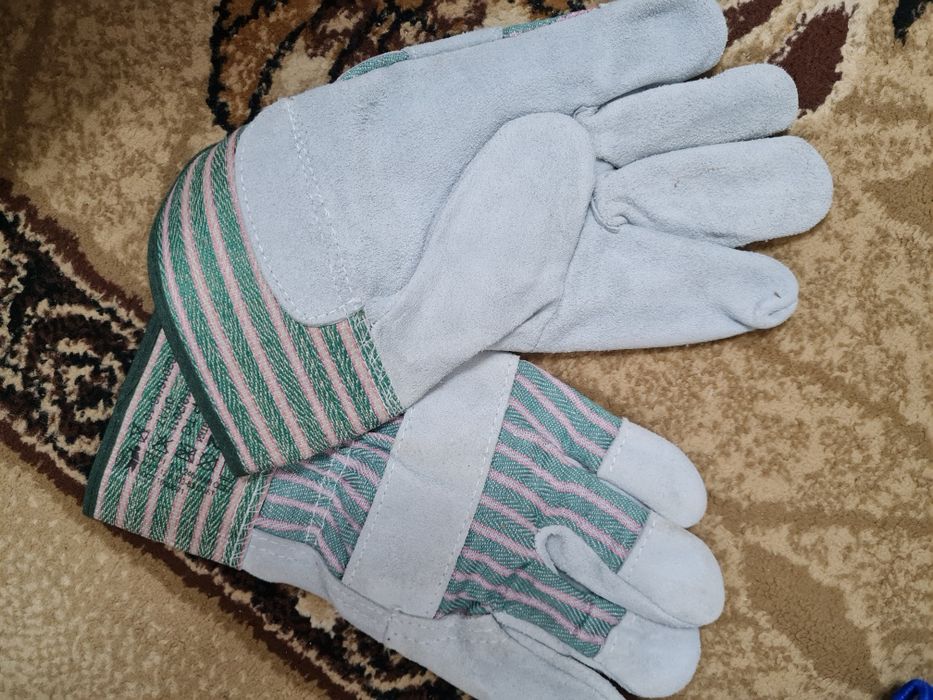 Продаётся перчатки рабочие