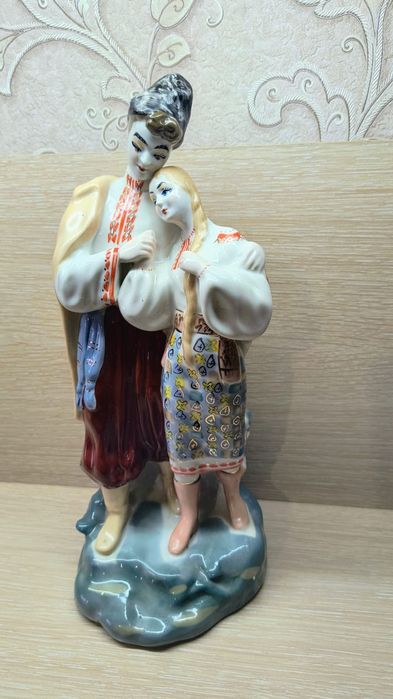 Статуэтка  СССР влюбленная пара 28 см высота 50 х годов