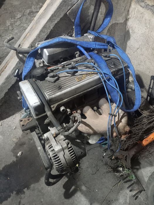 ТОЙОТА Карина е на разбор