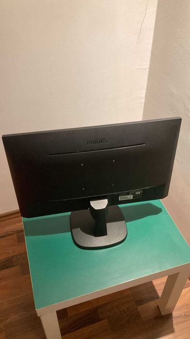 Monitor Phillips 243V7Q