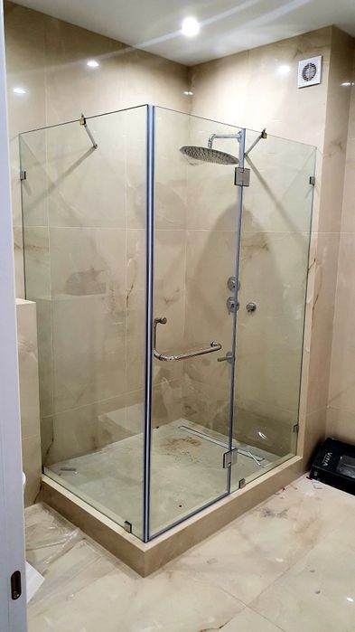 Душ кабины, высокое качество,зеркала,перегородки