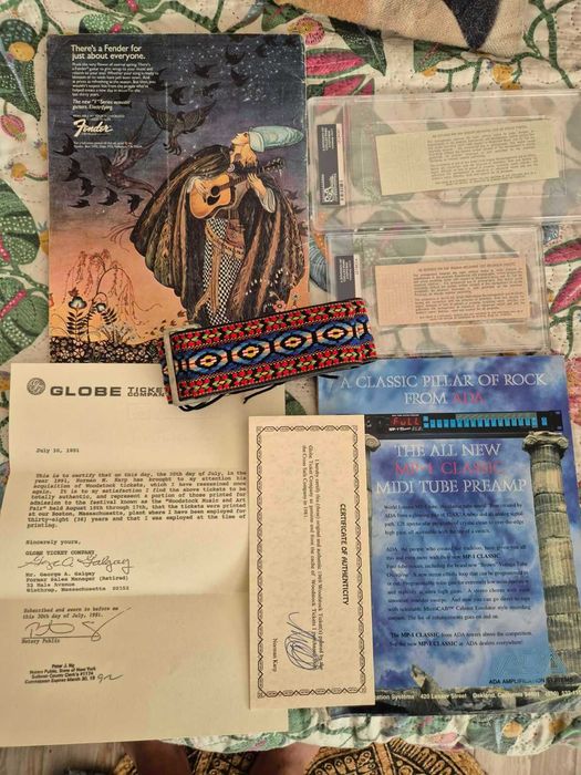 Продавам един лот Удсток 1969 Джими Хендрикс и грамофонни плочи