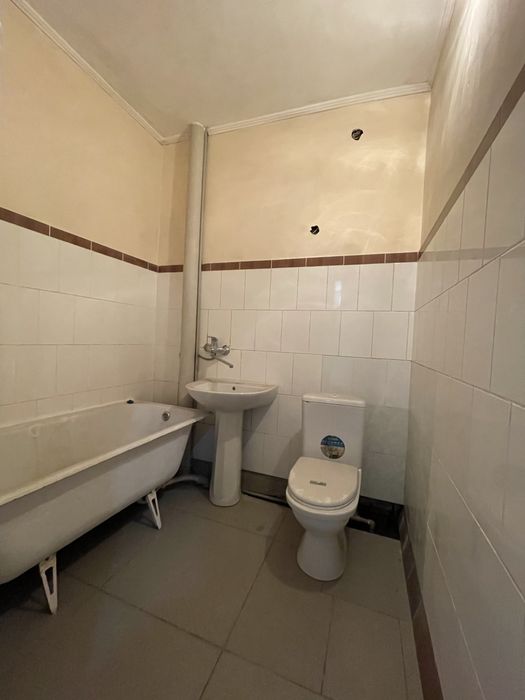 Продается 10ти ком. дом, р-н БСМП