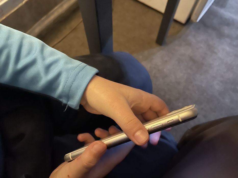 Айфон 11 бу хорошем состоянии