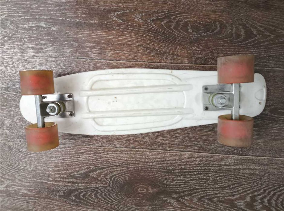 продаю б/у пинеборд