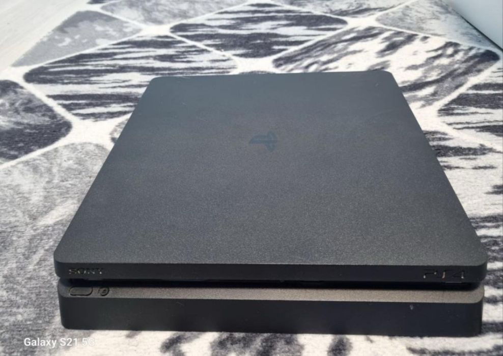 PlayStation 4 slim