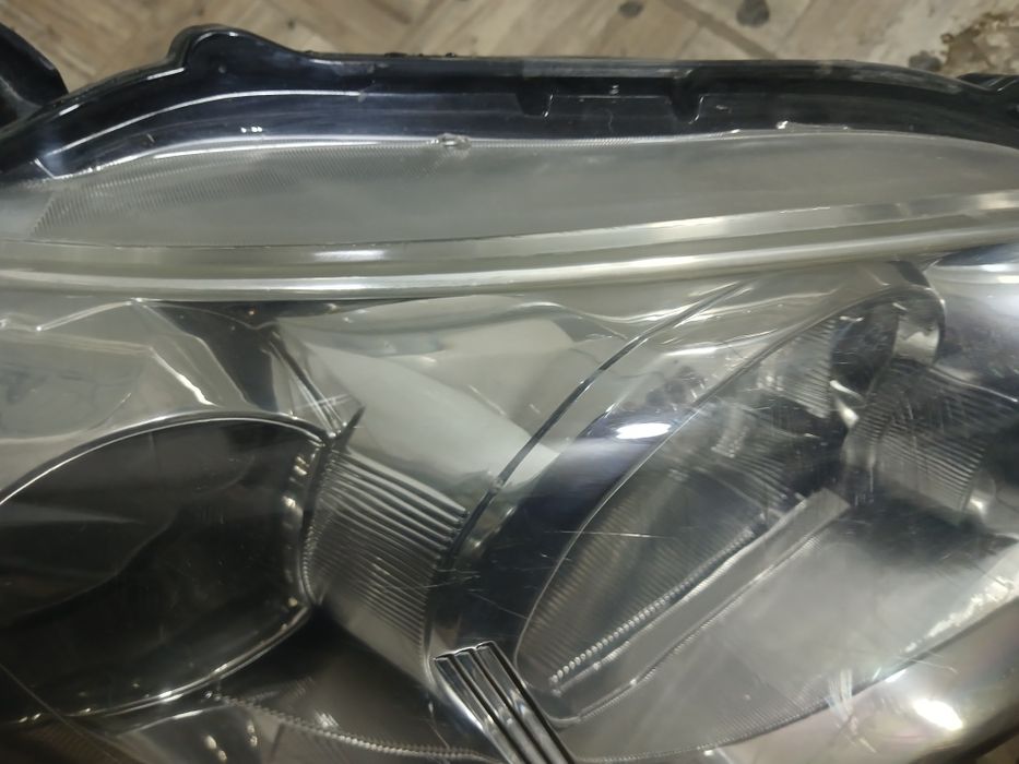 Тайота каролла фара