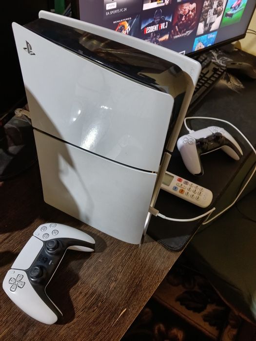 PlayStation 5 slim VZLOM