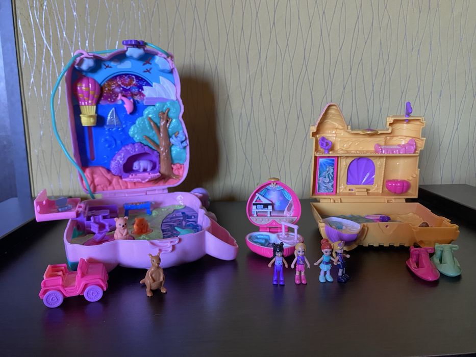 Seturi Polly Pocket originale cu papuși si accesorii in stare excelenta. Se vand toate împreuna.