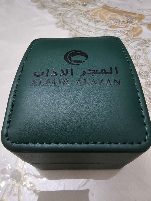 Al-fajr Al-azan qo'l soati
