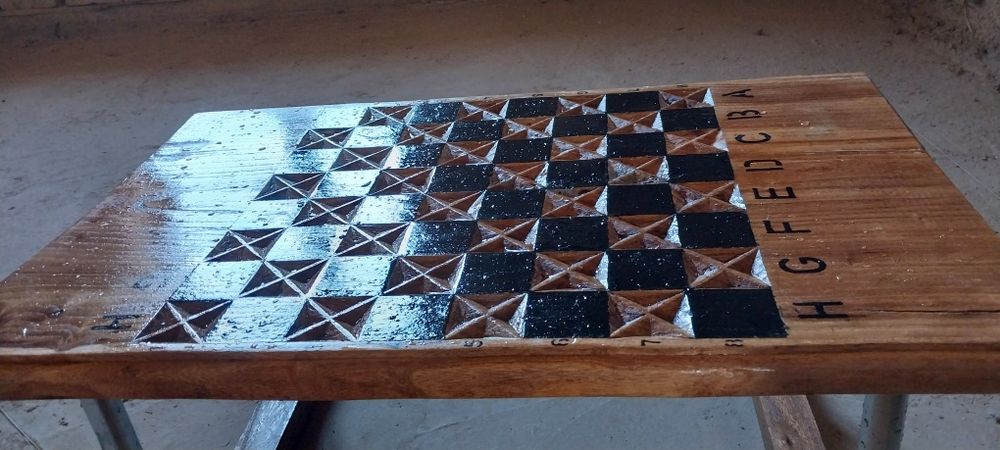 Столчик шахматный