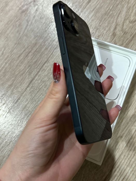 Продам Айфон 14 128 гб