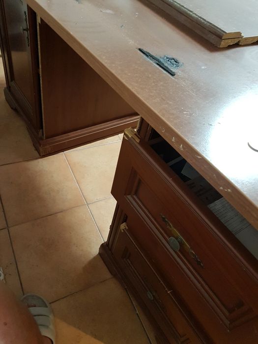 Mobilier, mai vechi, mai nou, stare buna si foarte buna