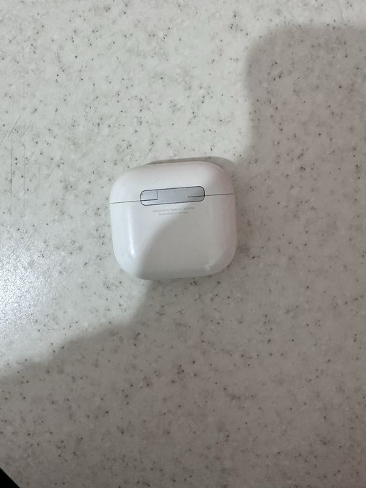 Airpods 4 кейс оригинал