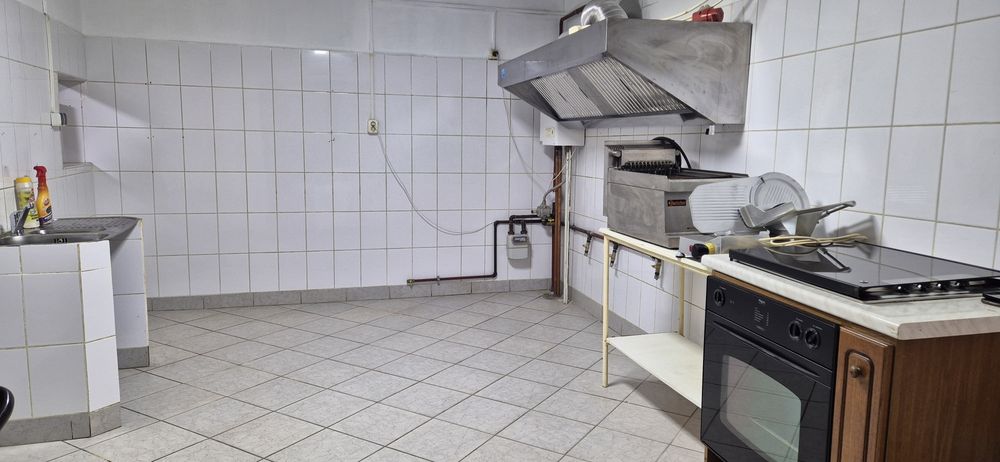 Proprietar inchiriez spatiu
