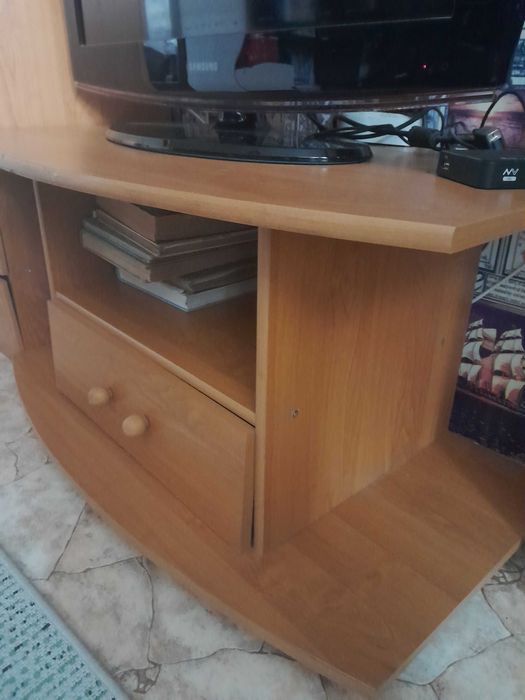 Столик журнальный