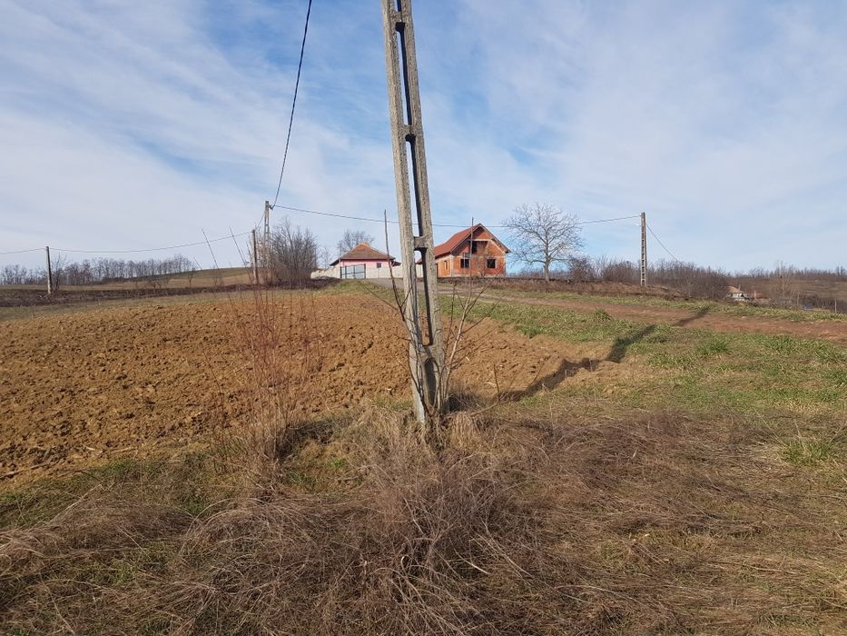 Teren intravilan com Ceica