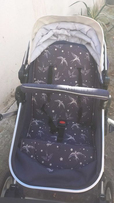 Комбинирана детска количка със стол за кола