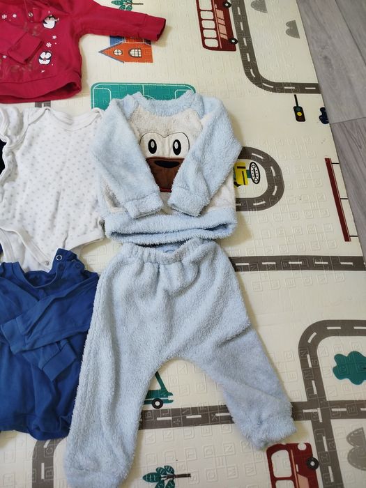 Продам детские вещи