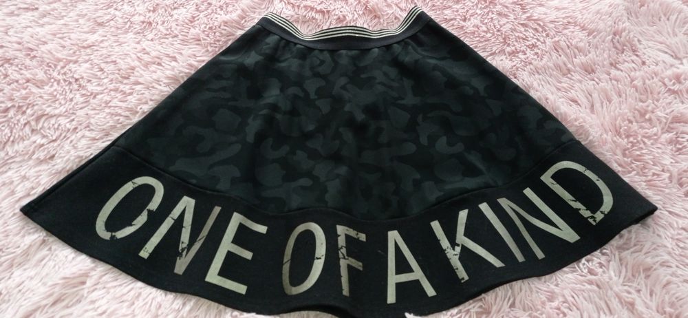 Ботинки туфли кроссовки вещи для девочек.