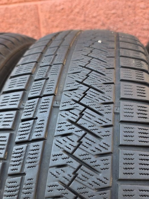 Зимни гуми 225/60/18 suv
