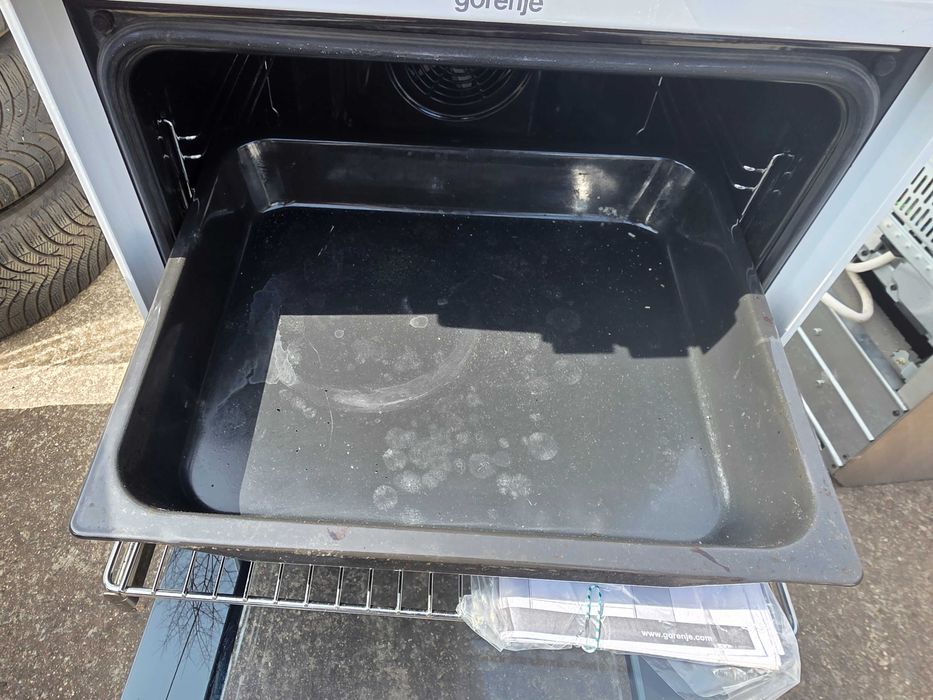 Печка с керамичен плот Gorenje