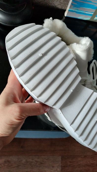 Кроссовки зимние новые