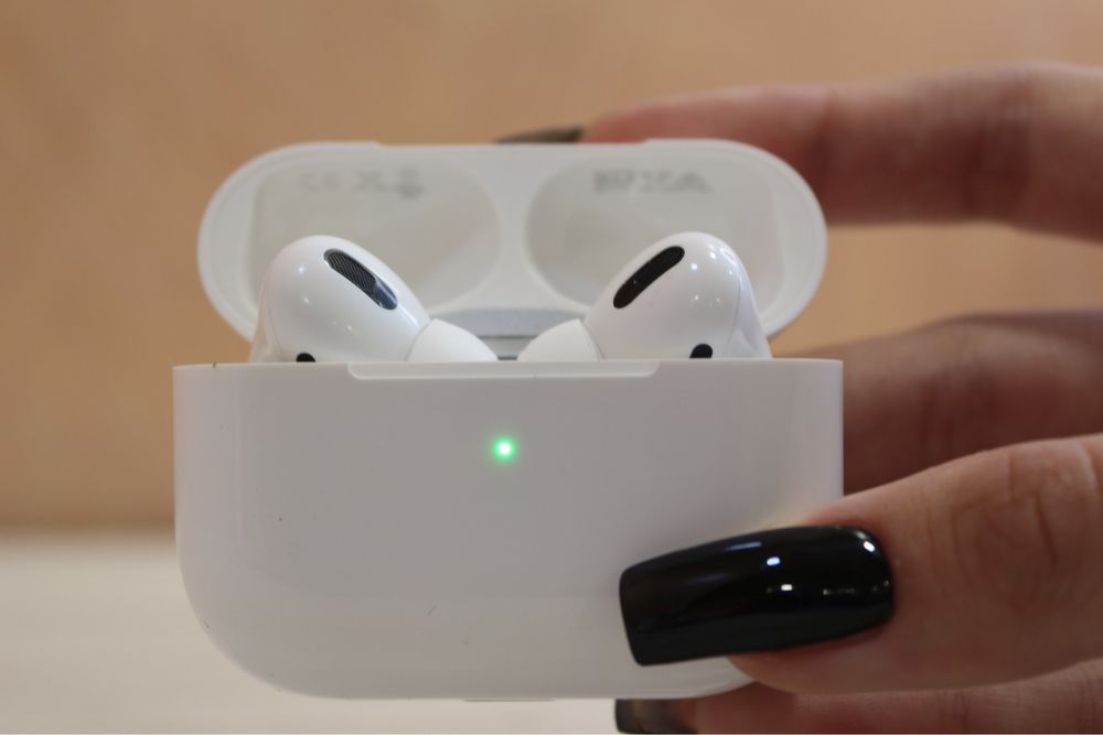 AirPods Pro новые +чехол