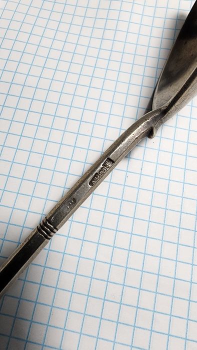 Помогу оценить. Серебро по 23000сум за грам.19 век.