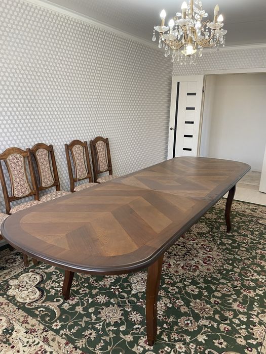 Продам стол в хорошем состоянии